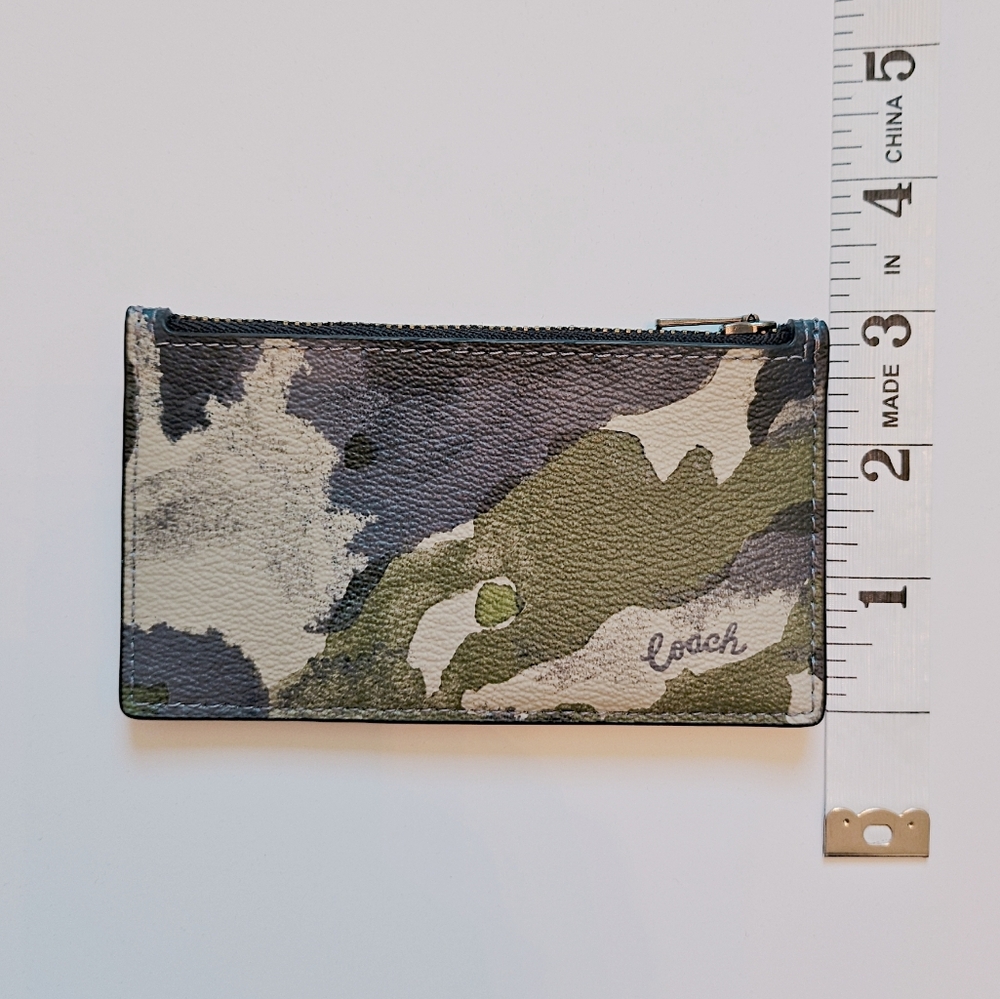 COACH Zip Wallet Card Holder Coin Holder. - Picture 5 of 5